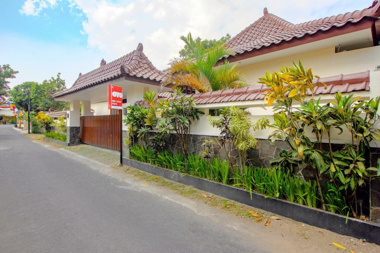 Oyo 1473 Omah Tentrem Syariah Melati Exterior photo